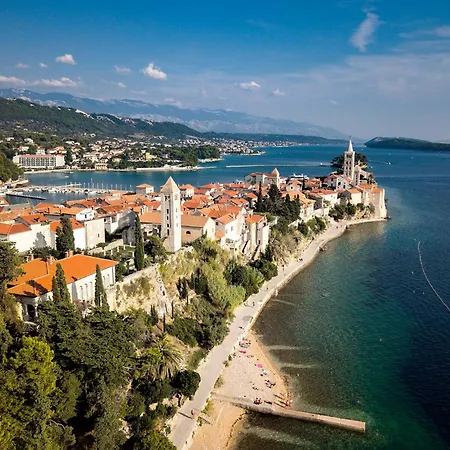 Max Апартаменты *