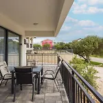 Max Apartmán