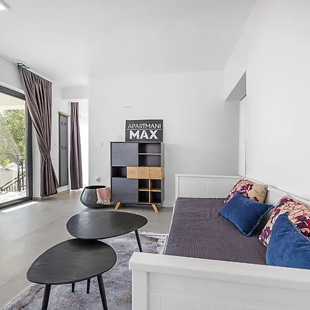 Apartment Max *